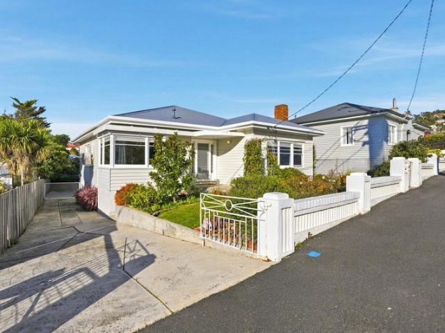 Classic Charm in the Heart of Lenah Valley