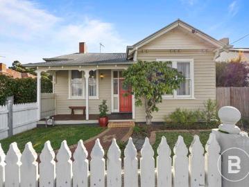 Classic Charm with Modern Comfort in a Sought After Ballarat North Location
