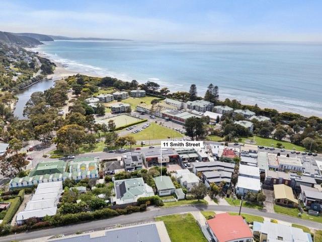 CLASSIC COASTAL CHARM WITH ENDLESS POTENTIAL