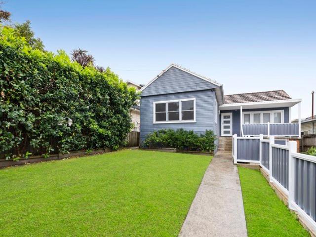 Classic coastal weatherboard with family appeal