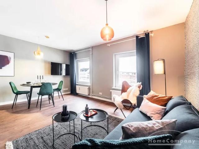 Classic Elegance & Urban Chic between exhibition halls and university