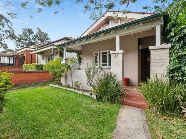 Classic Family Charm in a Leafy Garden Setting