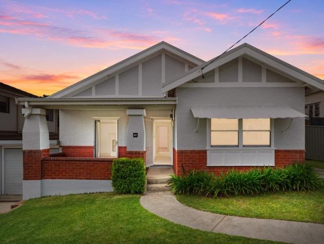 Classic Family Charm on 739 sqm with Exceptional Potential