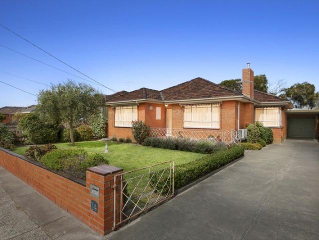 Classic Family Home with Workshop, Studio and Generous Outdoor Space