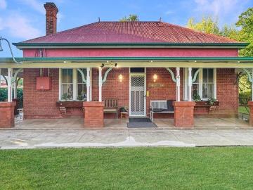 Classic Federation Home plus three DA approved blocks