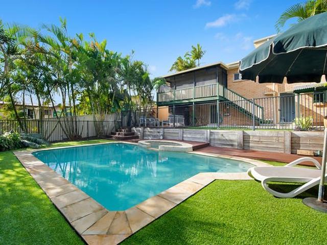 Classic Gold Coast Charm, Modern Family Living