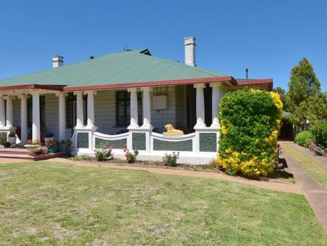 Classic Grandeur with Contemporary Comfort
