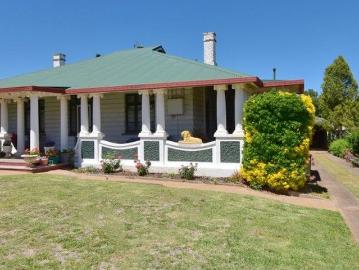 Classic Grandeur with Contemporary Comfort