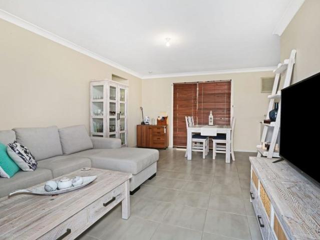 Classic Granny Flat With Single Garage