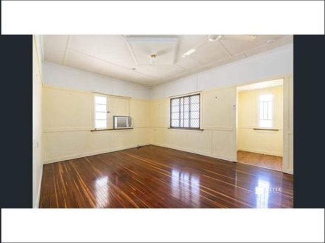 Classic High set Home in a Convenient Location