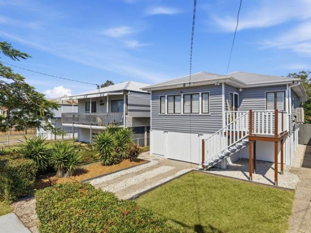Renovated High Set Beauty Close to Transport