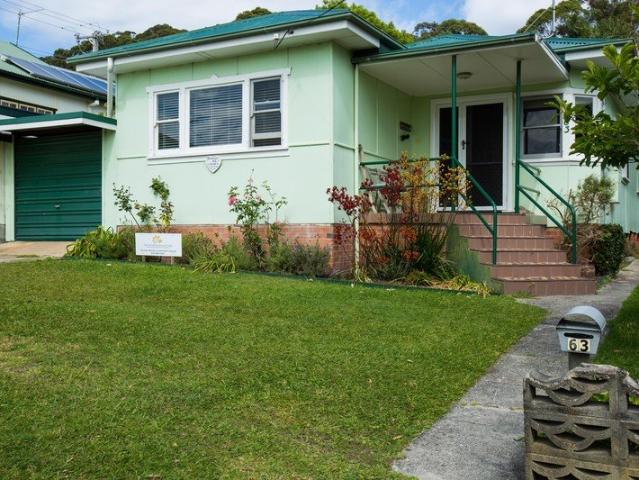 Classic, homely Hyams Beach Cottage!