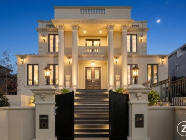Classic inspired contemporary showpiece