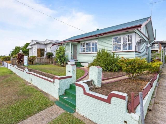 Classic Kedron Living with Lifestyle & Potential