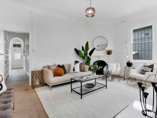 Classic period residence with two street frontage