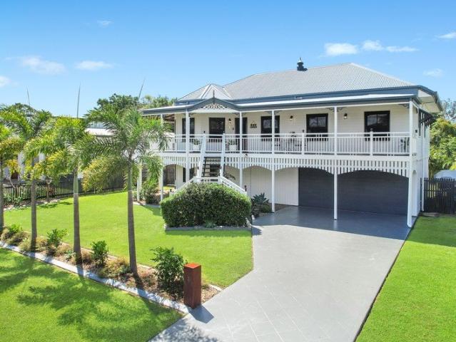 Classic Queenslander with dual living appeal
