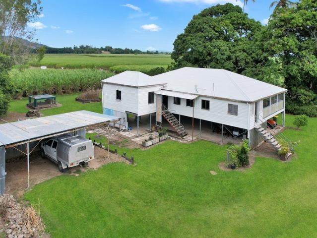 Classic Queenslander Charm on a Spacious 3,475m² Rural Allotment