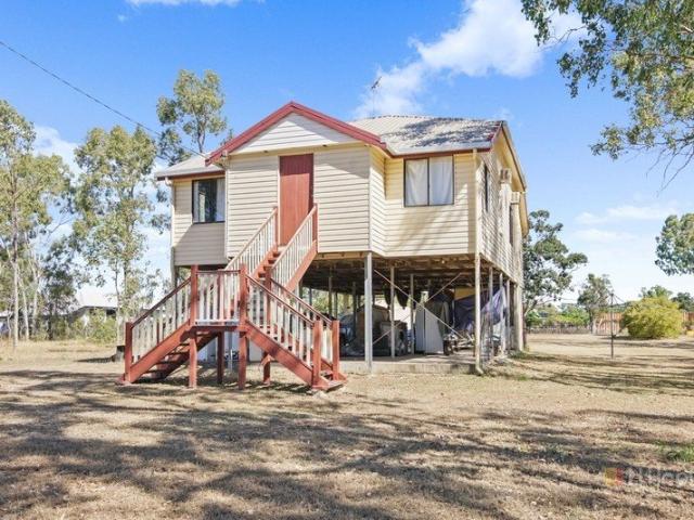 Classic Queenslander on a Huge 2,023m² Block