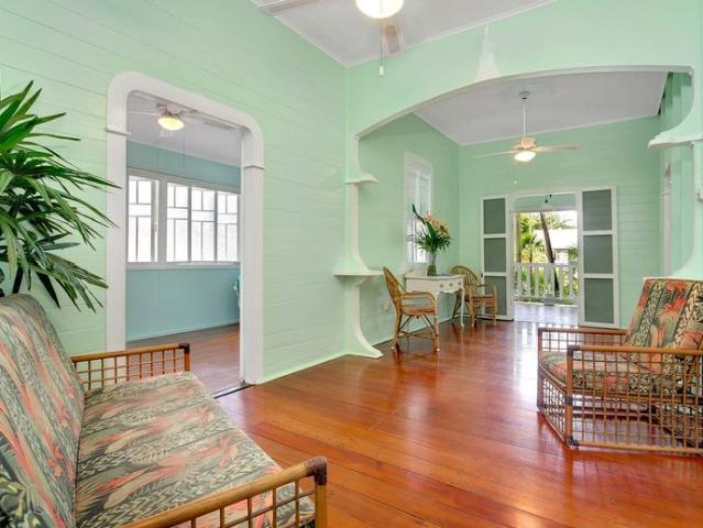 Classic Queenslander + Self Contained Granny Flat