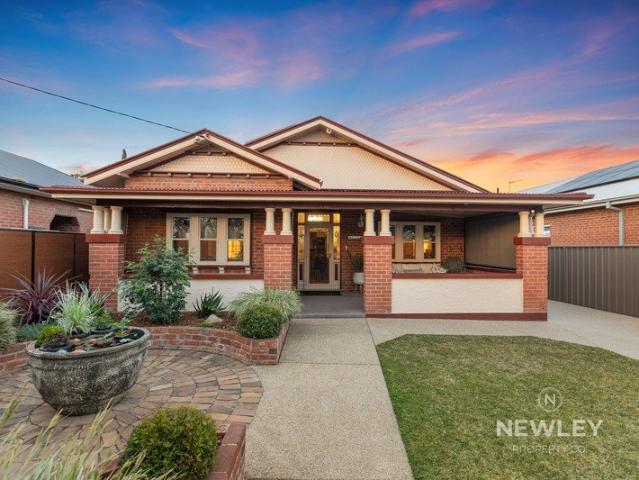 Classic Red Brick Central Beauty