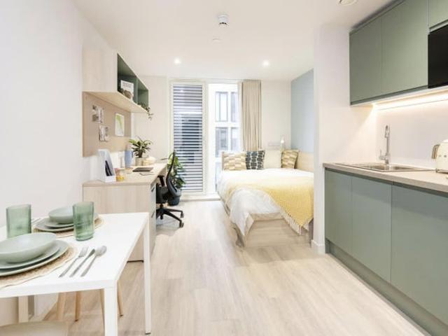 Studio Parklands Last Studio Available