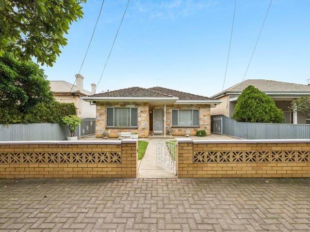 Classic Seventies' Home: Rebuild or Refurbish in Popular Norwood