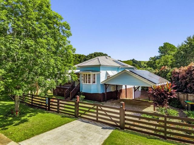 Classic soul & charm in a glorious Queenslander