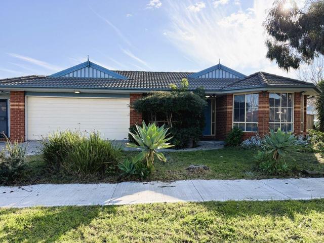 Classic & Spacious Family Home in the heart of Cairnlea!