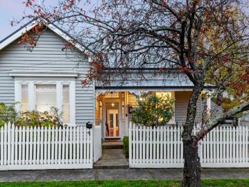 Classic Victorian Charm in a Blue Chip Lake Wendouree Location