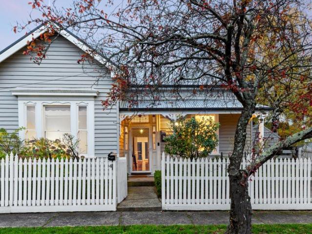 Classic Victorian Charm in a Blue Chip Lake Wendouree Location