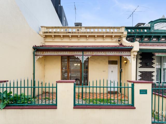 Classic Victorian Living in Prime Location Available Now!