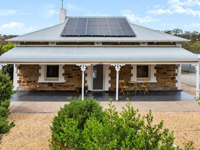 Classic 1910 Cottage Charm on Main North Road!