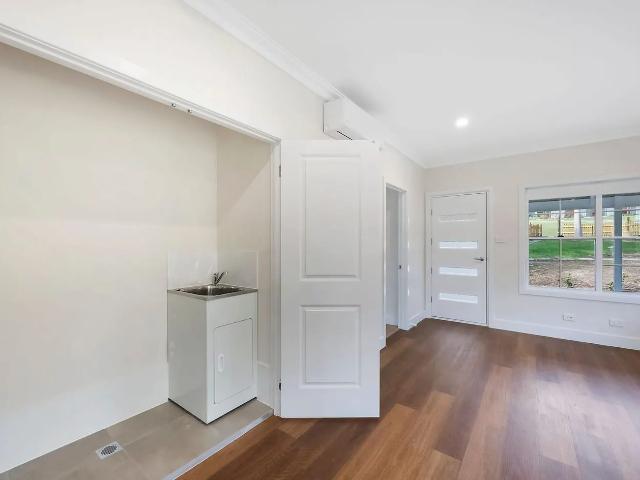 Classic 1920s style cottage, newly built