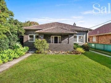 Classic 1930s charm on large block offering exciting future potential