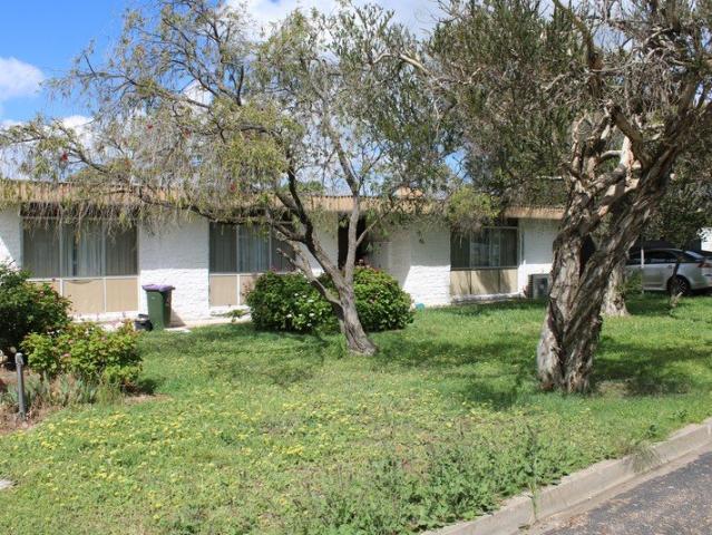 Classic 1970s Home on a Generous 880sqm Block!