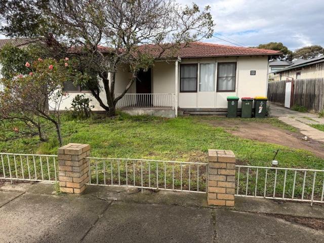 Classic 3Br Home in Laverton!