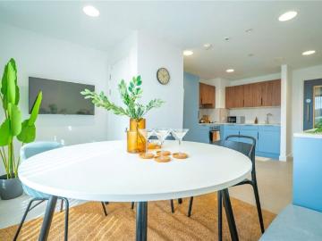 Classic 4 Bed Ensuite – The Propeller Quarter, Fairlawn Avenue