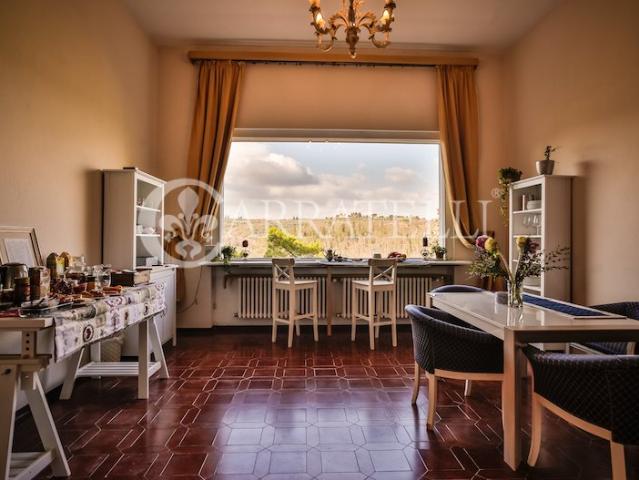 Classica villa ristrutturata di recente sulle colline toscan. 570m² Impruneta