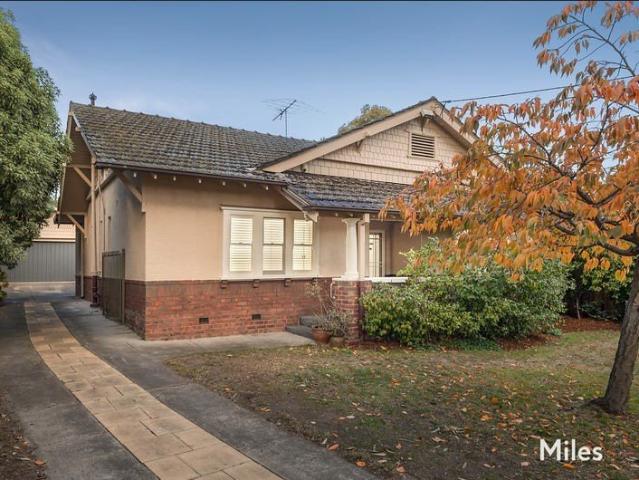 CLASSICAL FAMILY HOME IN PRIME LOCATION