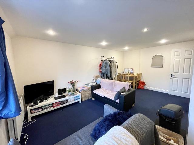 Cleve Road NW6, 2 bed flat to rent, £2,075 pcm | PrimeLocation
