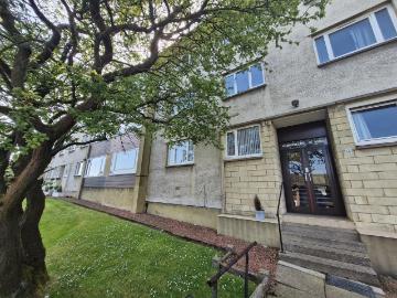 Cleveden Place, Glasgow, G12 2 bed flat to rent £1,050 pcm £242 pw