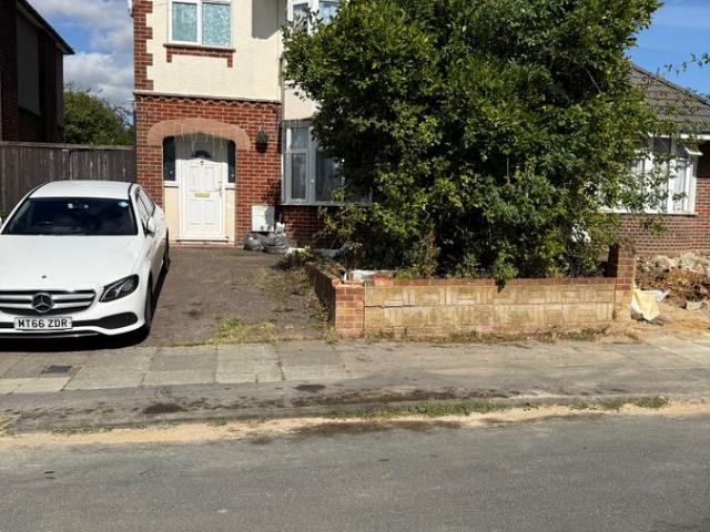 Clevedon Road, Luton LU2, 3 bed detached house to rent, £1,850 pcm | PrimeLocation