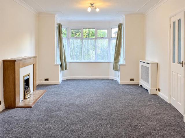 Clevedon Road, Luton LU2, 3 bed detached house to rent, £1,850 pcm | PrimeLocation