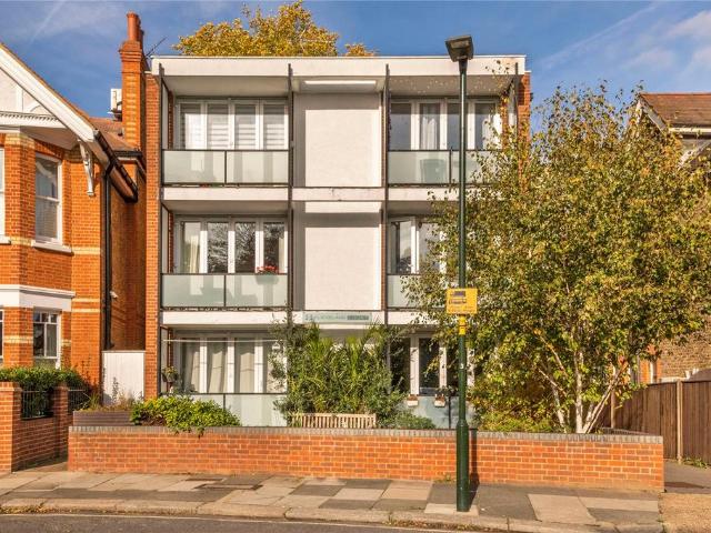 Cleveland Court, Spring Grove Road. 1 bed flat to rent £1,900 pcm £438 pw