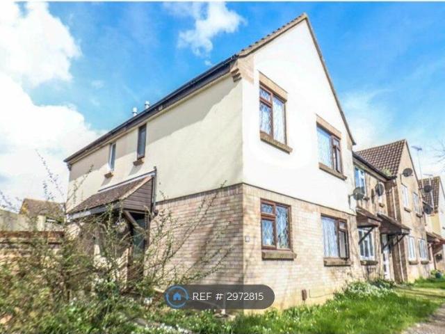 Cleveland Close, Highwoods, Colchester CO4, 2 bed end terrace house to rent, £1,250 pcm | PrimeLocation