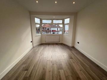 Cleveland Gardens, Golders Green Estate, London. NW2, 2 bed flat to rent, £2,200 pcm | PrimeLocation