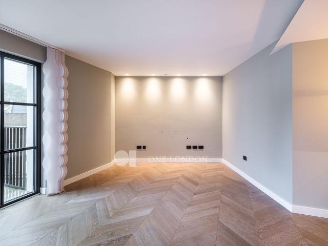 Cleveland Street, London W1T, 1 bed flat to rent, £6,400 pcm | PrimeLocation