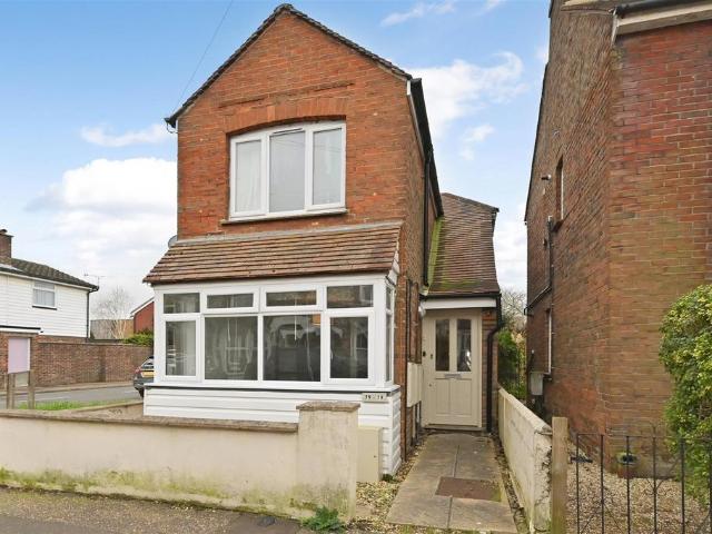 Cleveland Road, Chichester 1 bed apartment to rent £1,095 pcm £253 pw