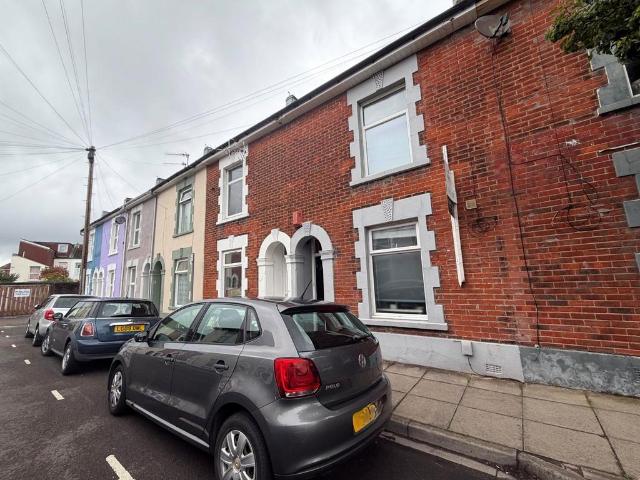 Cleveland Road, Hampshire PO5 5 bed terraced house to rent £2,500 pcm £577 pw