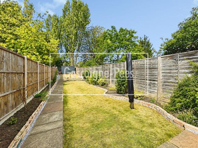 Cleveland Road, New Malden KT3, 2 bed property to rent, £2,450 pcm | PrimeLocation